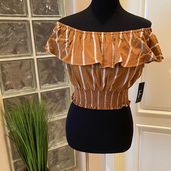 🌸NWT🌸Lulu’s off the shoulder striped crop top - Picture 7 of 7